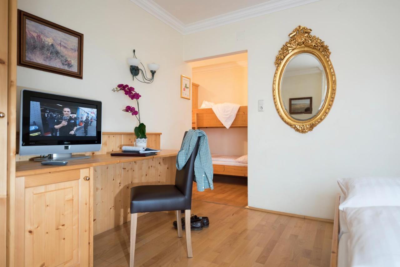 Hotel & Restaurant Ragginger Attersee 阿特湖畔的努斯多夫 外观 照片