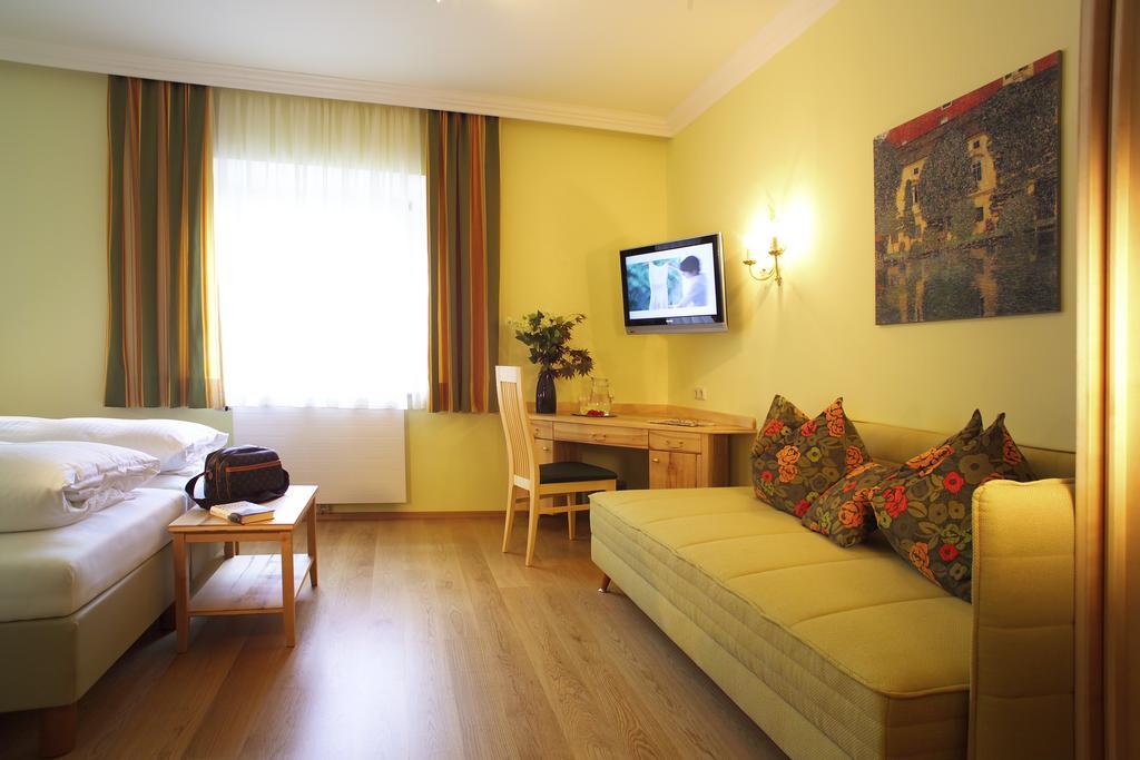 Hotel & Restaurant Ragginger Attersee 阿特湖畔的努斯多夫 客房 照片