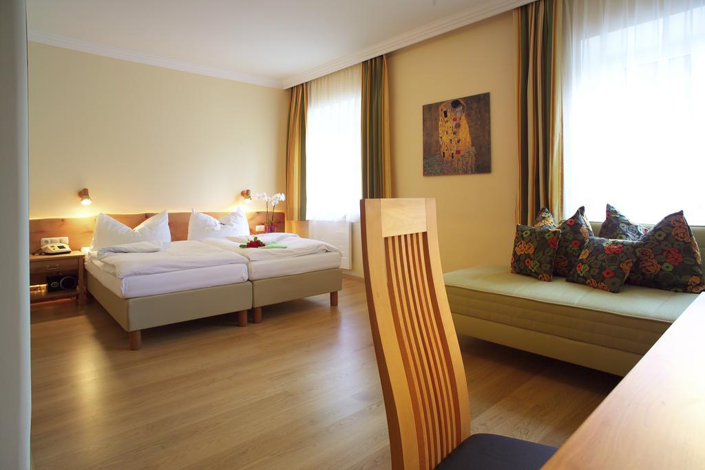 Hotel & Restaurant Ragginger Attersee 阿特湖畔的努斯多夫 客房 照片