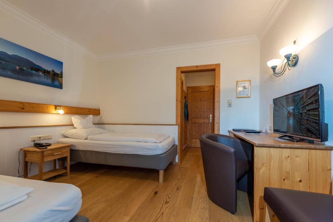 Hotel & Restaurant Ragginger Attersee 阿特湖畔的努斯多夫 外观 照片