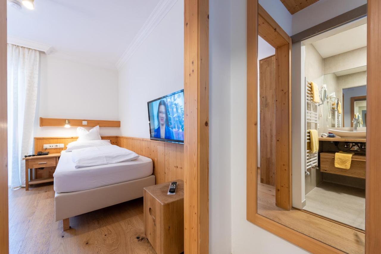 Hotel & Restaurant Ragginger Attersee 阿特湖畔的努斯多夫 外观 照片